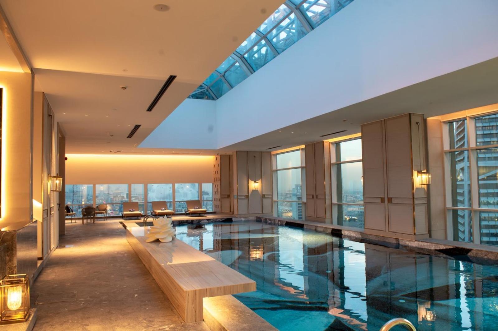 Narcissus The Royal Hotel Riyadh Exterior photo The pool at the 39th floor