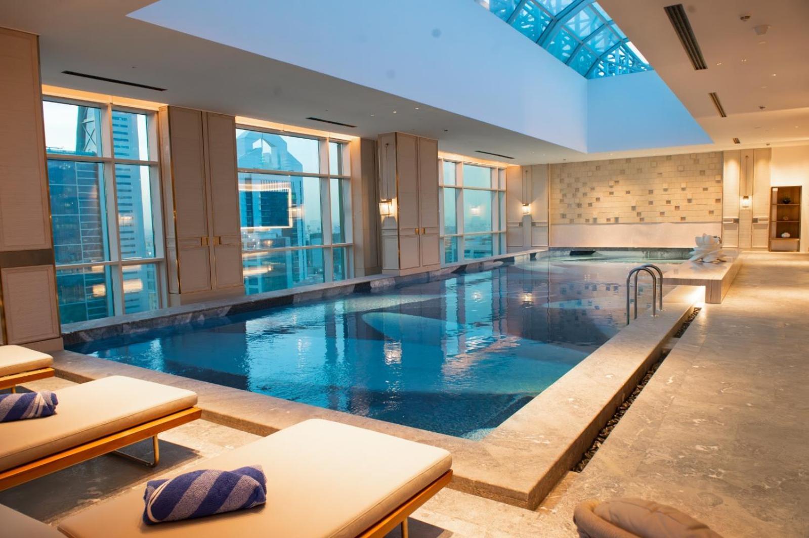 Narcissus The Royal Hotel Riyadh Exterior photo The pool at the spa